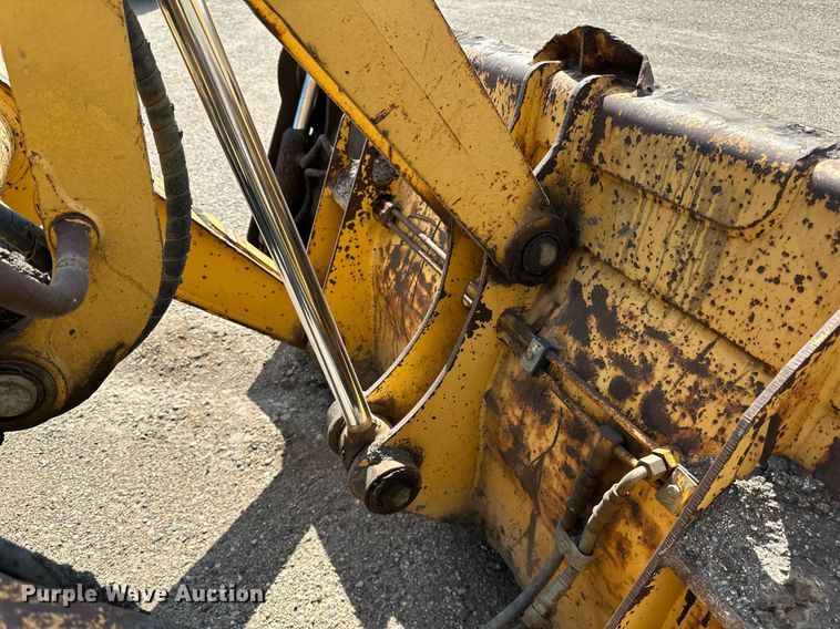 image for item DN0746 John Deere 210LE landscape tractor