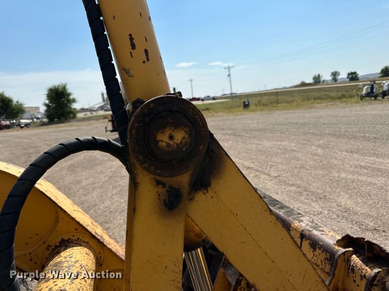 image for item DN0746 John Deere 210LE landscape tractor