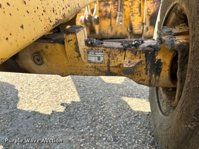 image for item DN0746 John Deere 210LE landscape tractor