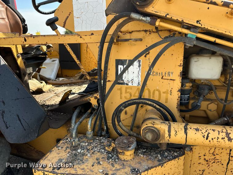 image for item DN0746 John Deere 210LE landscape tractor