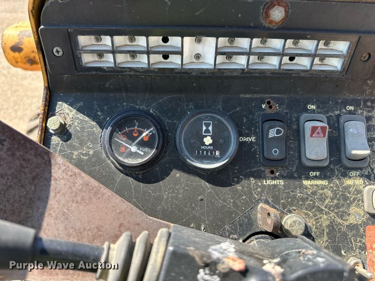 image for item DN0746 John Deere 210LE landscape tractor