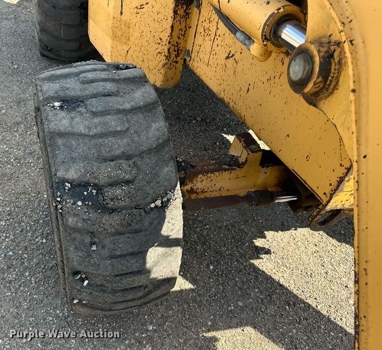 image for item DN0746 John Deere 210LE landscape tractor