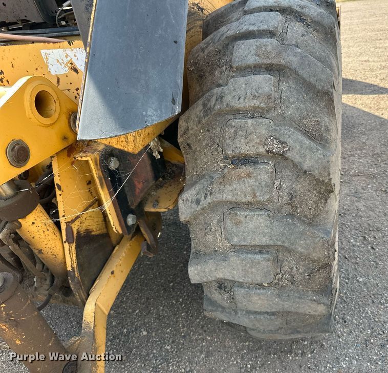 image for item DN0746 John Deere 210LE landscape tractor