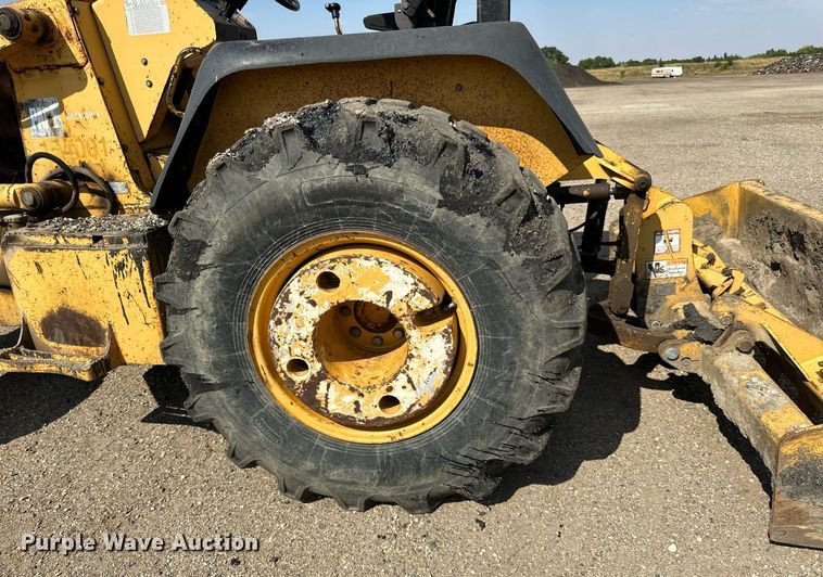 image for item DN0746 John Deere 210LE landscape tractor