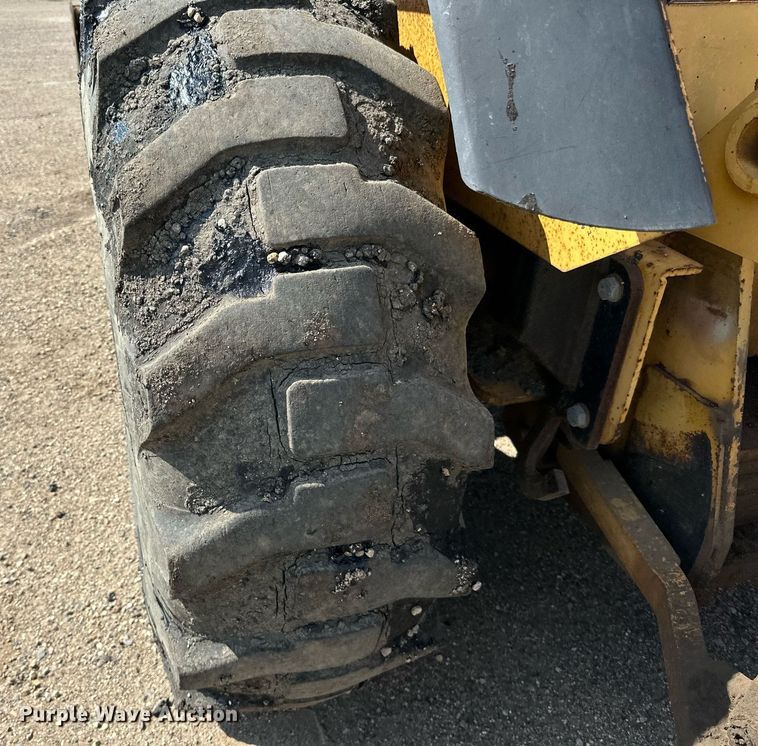 image for item DN0746 John Deere 210LE landscape tractor