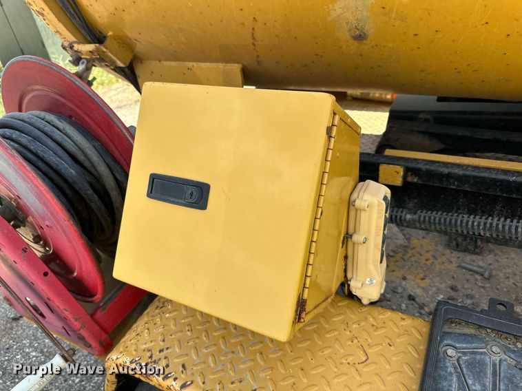 image for item DN0747 2008 Vermeer PMD555SDT vacuum excavator