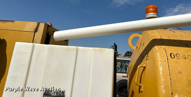 image for item DN0747 2008 Vermeer PMD555SDT vacuum excavator