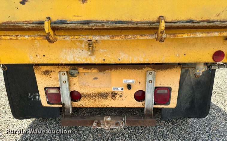 image for item DN0748 1988 Elgin street sweeper truck