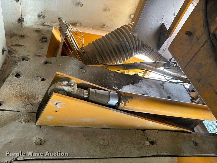 image for item DN0748 1988 Elgin street sweeper truck