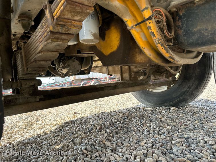 image for item DN0748 1988 Elgin street sweeper truck