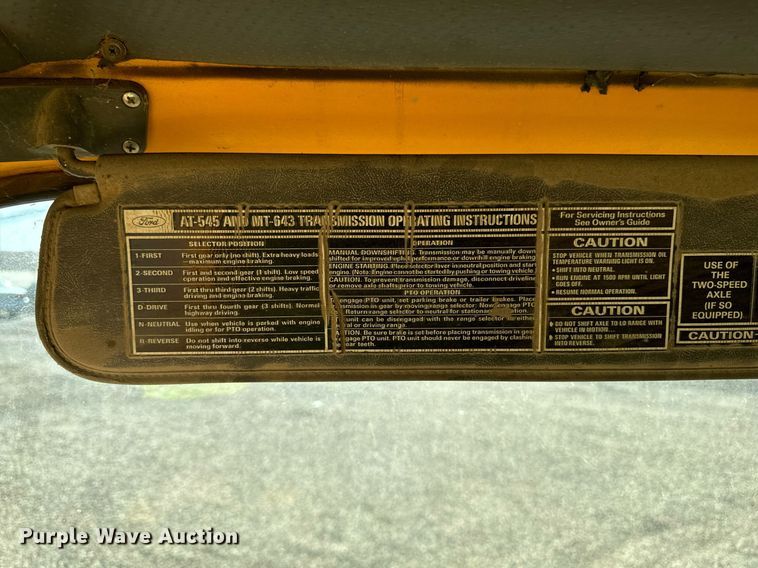 image for item DN0748 1988 Elgin street sweeper truck