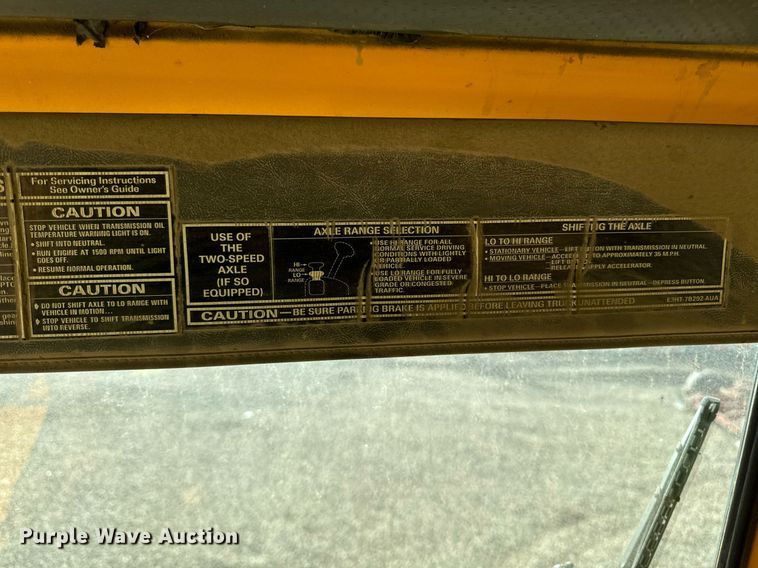 image for item DN0748 1988 Elgin street sweeper truck