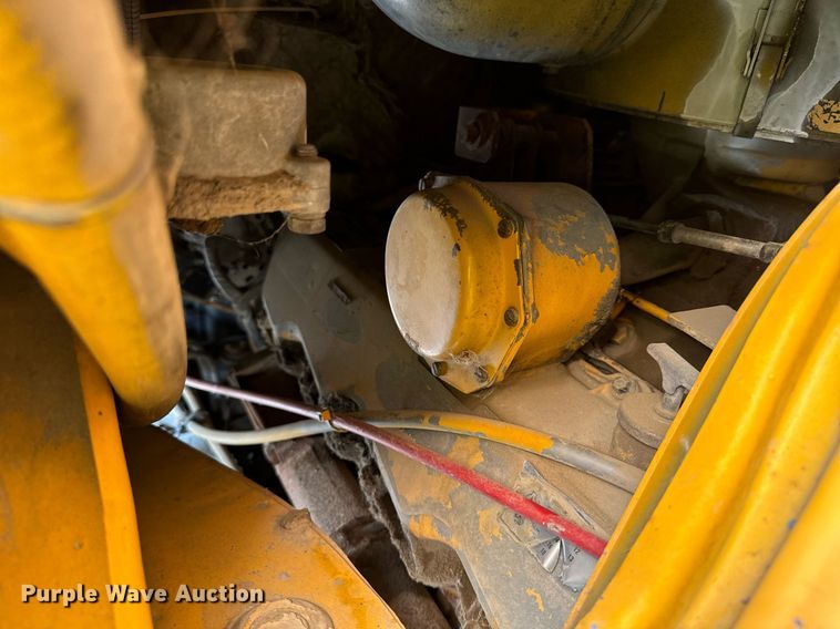 image for item DN0748 1988 Elgin street sweeper truck