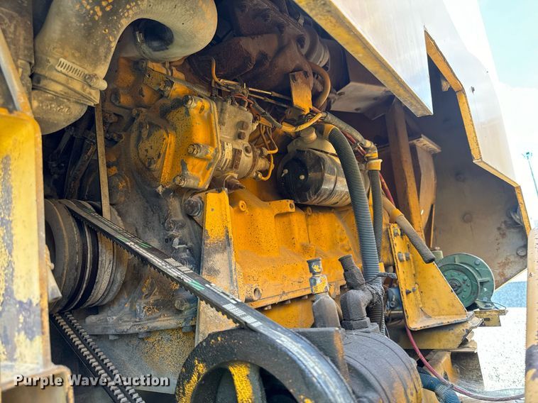 image for item DN0748 1988 Elgin street sweeper truck