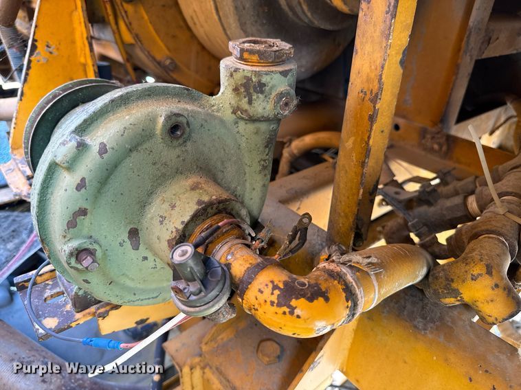 image for item DN0748 1988 Elgin street sweeper truck