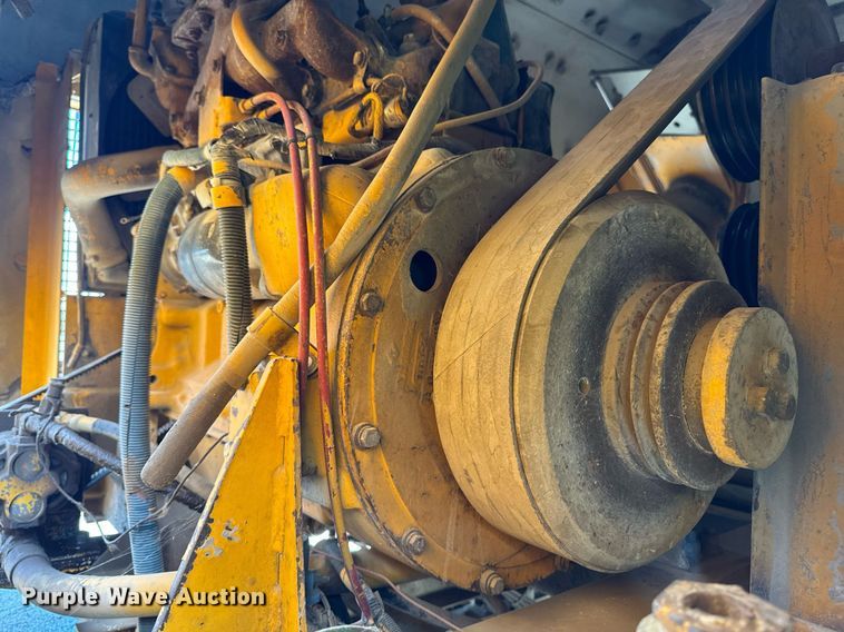 image for item DN0748 1988 Elgin street sweeper truck