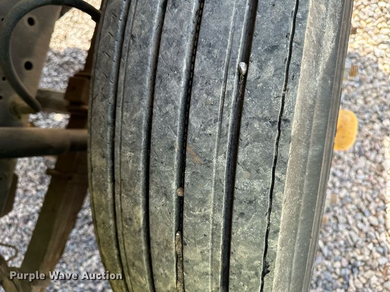 image for item DN0748 1988 Elgin street sweeper truck