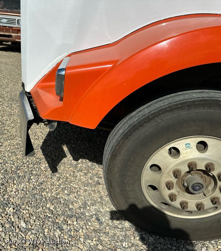 image for item DN0750 2009 Kenworth  T800 semi truck