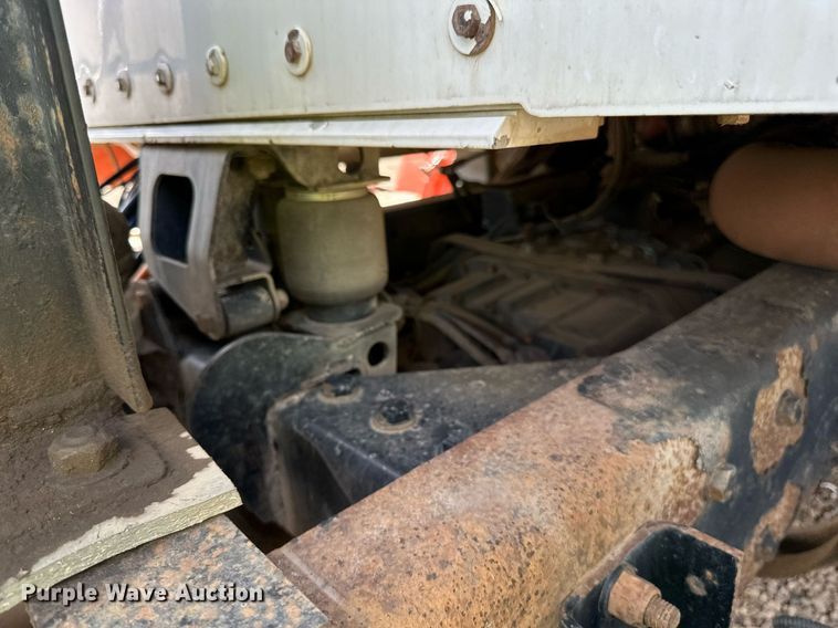 image for item DN0750 2009 Kenworth  T800 semi truck