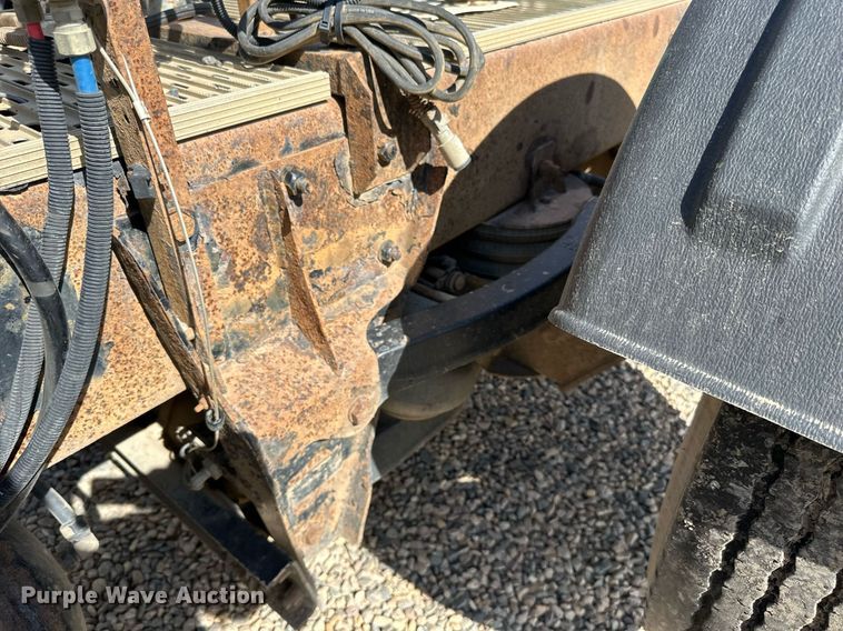 image for item DN0750 2009 Kenworth  T800 semi truck