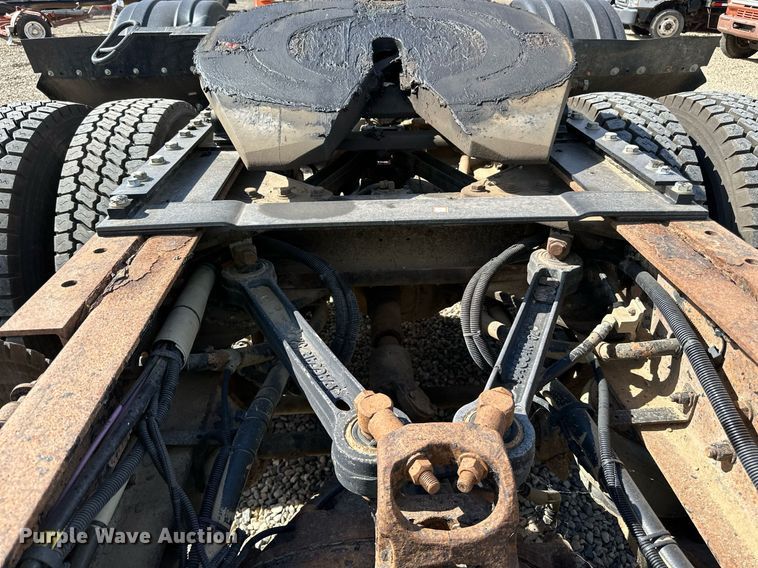 image for item DN0750 2009 Kenworth  T800 semi truck