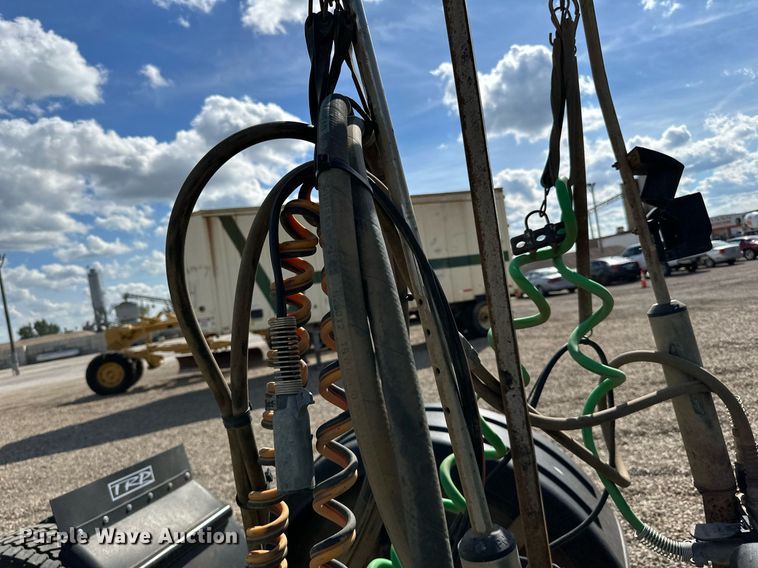 image for item DN0750 2009 Kenworth  T800 semi truck