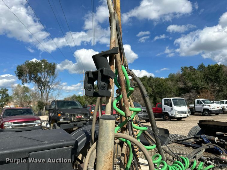 image for item DN0750 2009 Kenworth  T800 semi truck