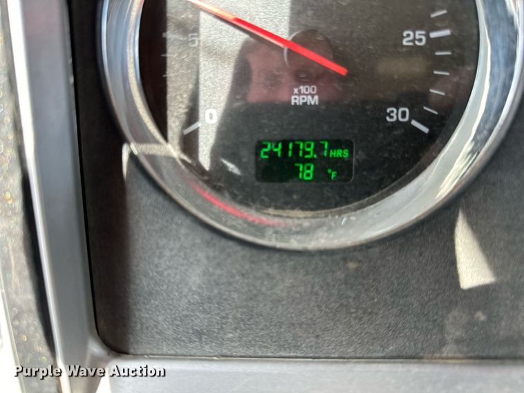 image for item DN0750 2009 Kenworth  T800 semi truck