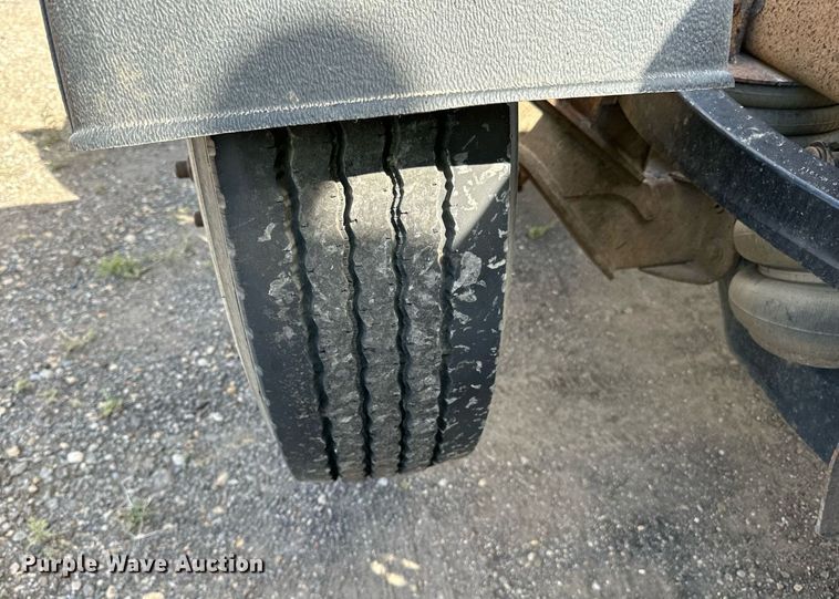 image for item DN0750 2009 Kenworth  T800 semi truck