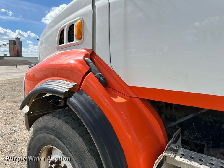 image for item DN0751 2005 Sterling  ready mix truck