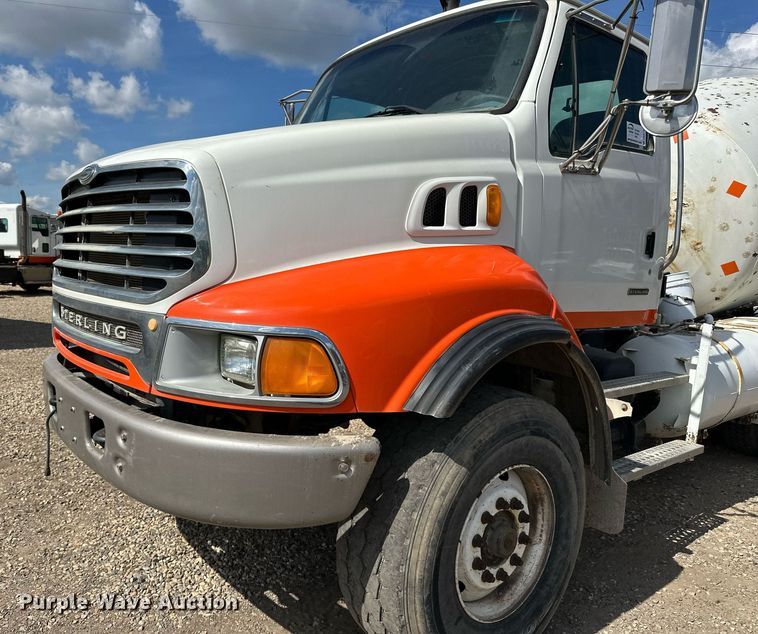 image for item DN0751 2005 Sterling  ready mix truck