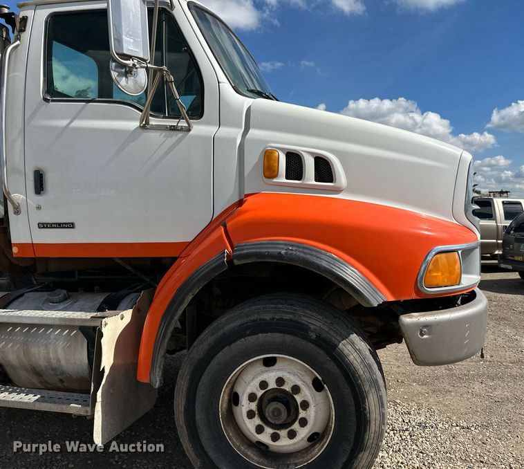 image for item DN0751 2005 Sterling  ready mix truck