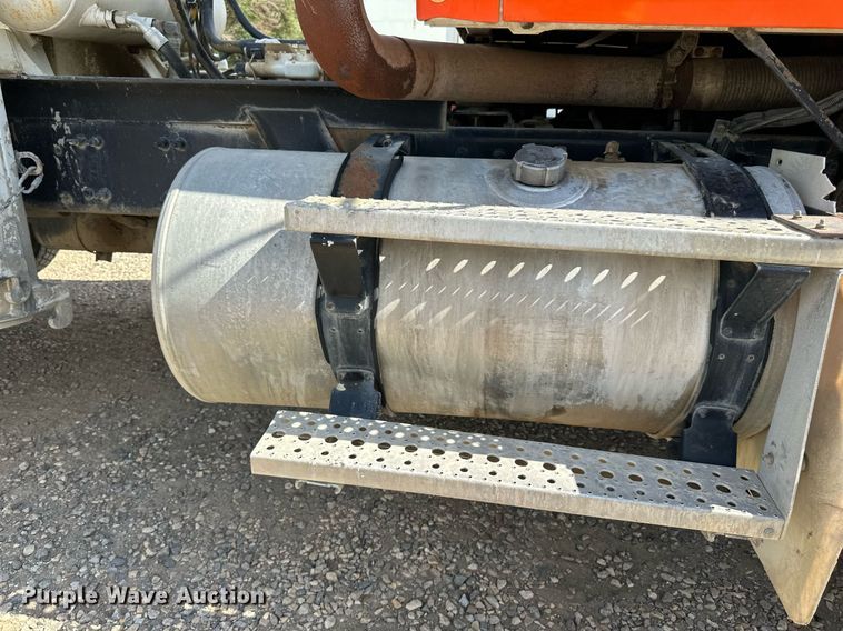 image for item DN0751 2005 Sterling  ready mix truck