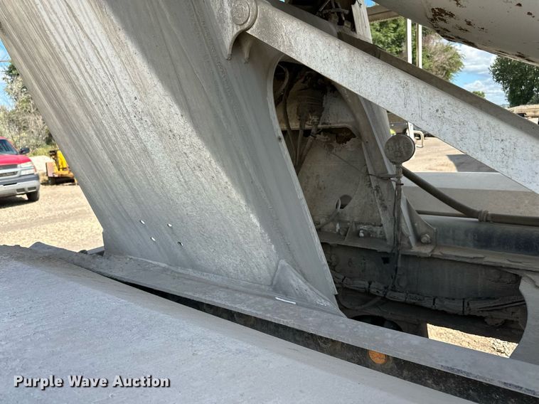 image for item DN0751 2005 Sterling  ready mix truck