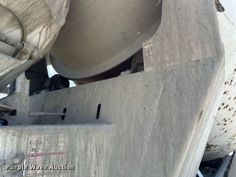 image for item DN0751 2005 Sterling  ready mix truck