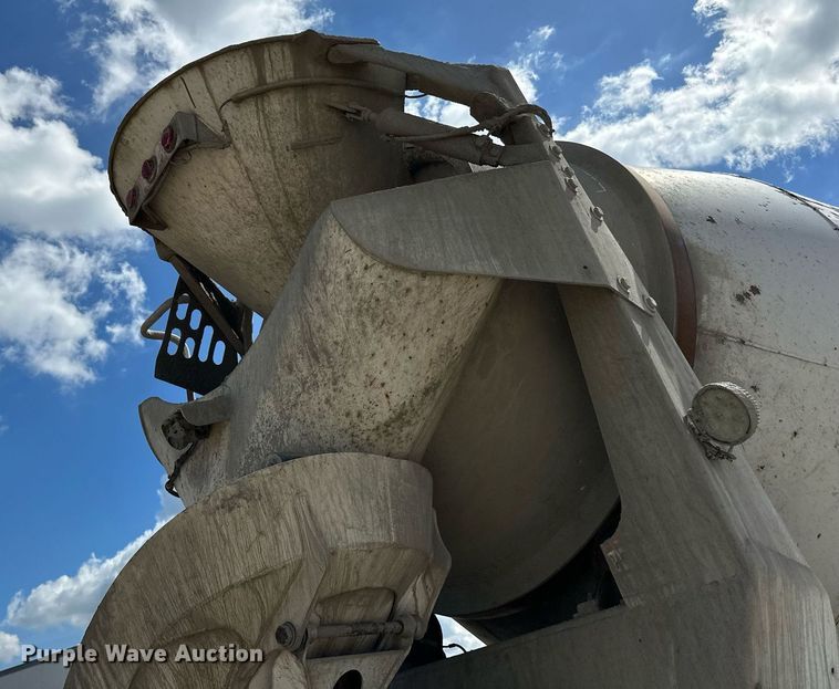 image for item DN0751 2005 Sterling  ready mix truck