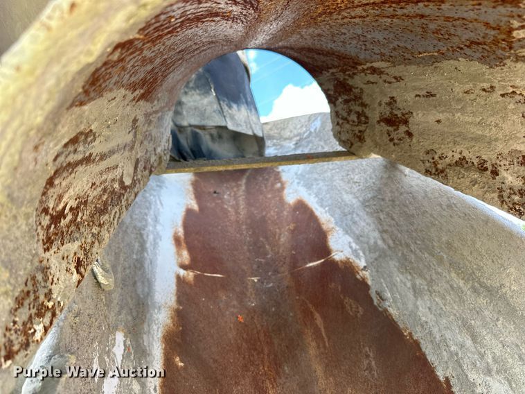 image for item DN0751 2005 Sterling  ready mix truck