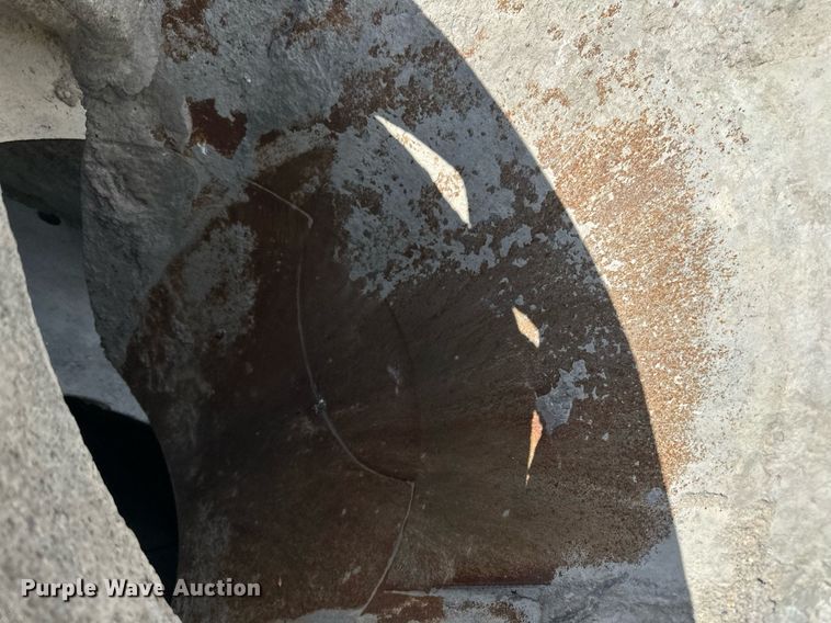 image for item DN0751 2005 Sterling  ready mix truck