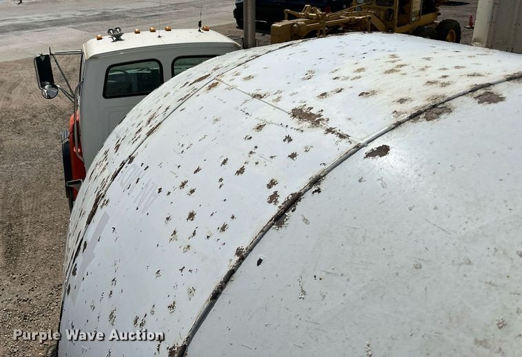 image for item DN0751 2005 Sterling  ready mix truck
