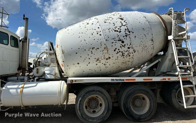 image for item DN0751 2005 Sterling  ready mix truck