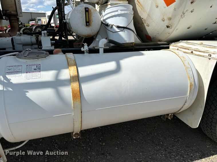 image for item DN0751 2005 Sterling  ready mix truck