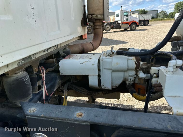 image for item DN0751 2005 Sterling  ready mix truck