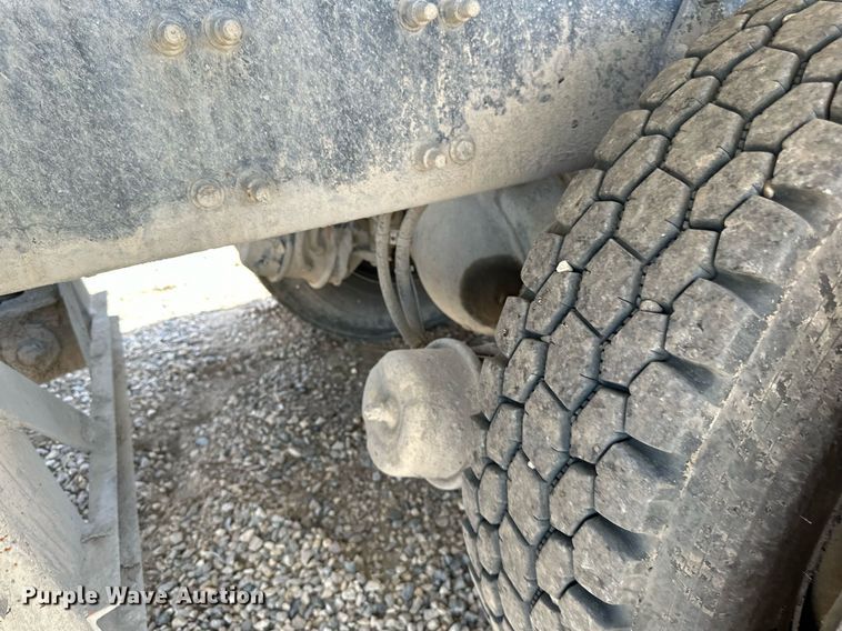 image for item DN0751 2005 Sterling  ready mix truck