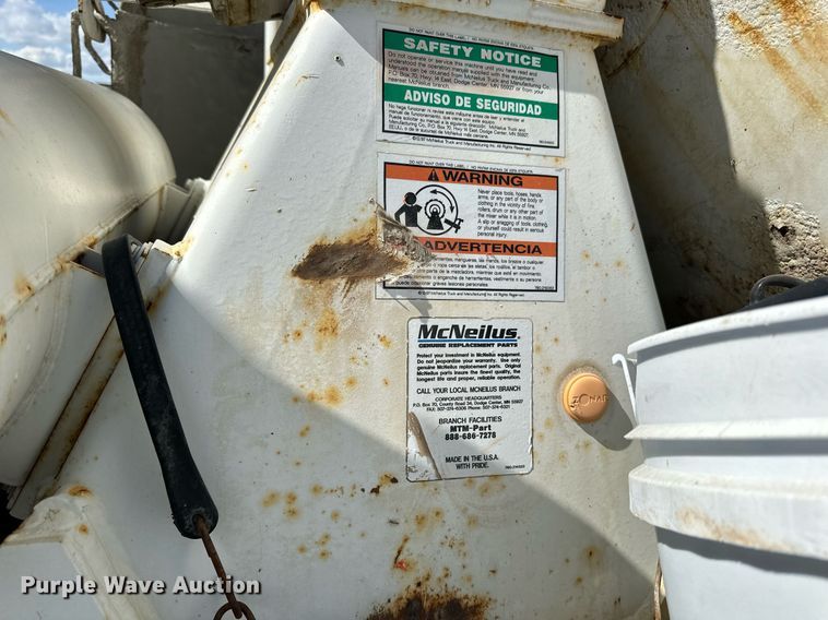 image for item DN0751 2005 Sterling  ready mix truck