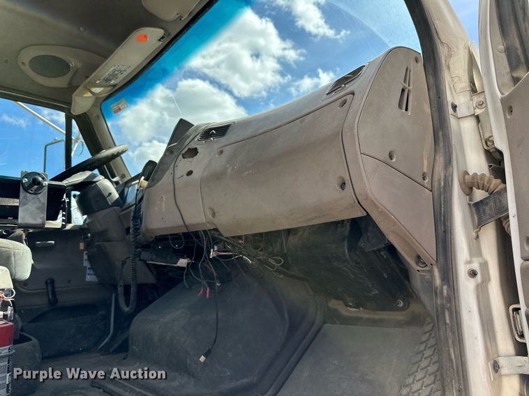 image for item DN0751 2005 Sterling  ready mix truck