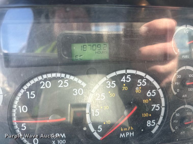 image for item DN0751 2005 Sterling  ready mix truck