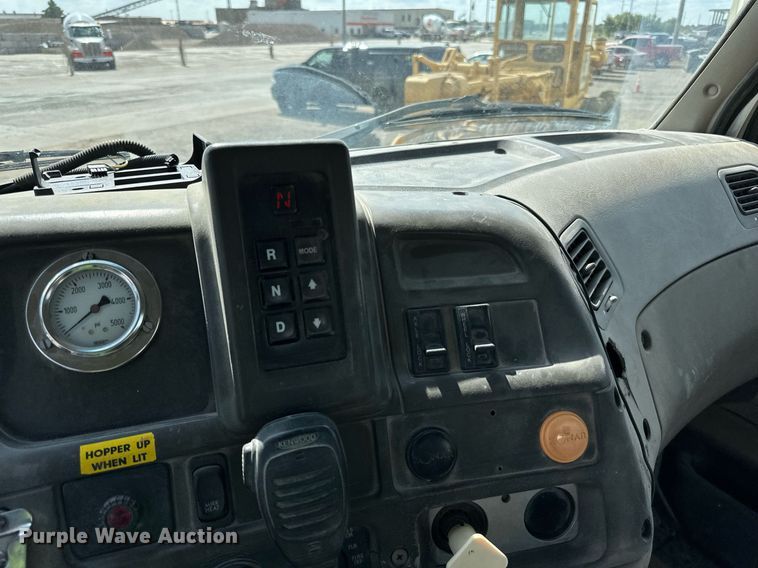 image for item DN0751 2005 Sterling  ready mix truck