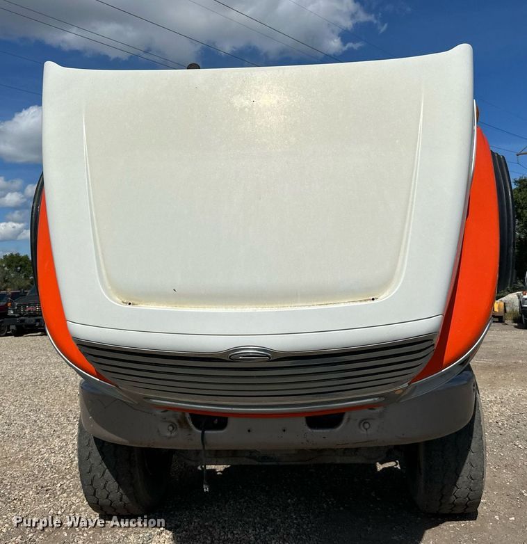 image for item DN0751 2005 Sterling  ready mix truck