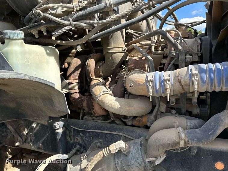 image for item DN0751 2005 Sterling  ready mix truck