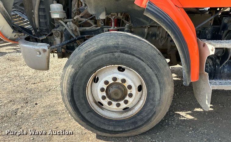 image for item DN0751 2005 Sterling  ready mix truck